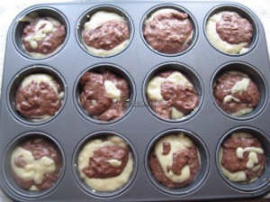 Marmurkowe muffinki przed pieczeniem