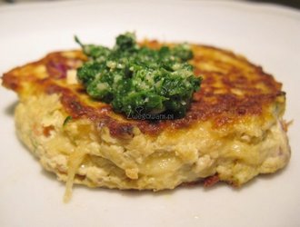 Kotlety z tofu i marchewki z pesto szpinakowym