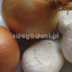 Pizza cebulowa z porem - składniki Pizza cebulowa z porem - składniki