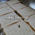 Ciasto na ekspresową pizzę z grzanek ;)