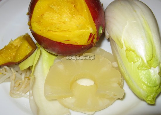 Sałatka z cykorii i mango - składniki