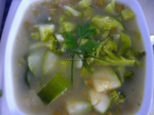 Zielona zupa i kasza z chrzanem i pastą wasabi